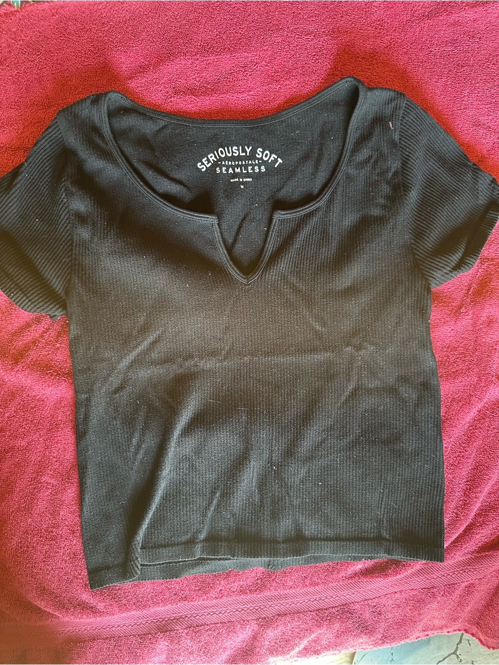 Black Seamless Notch Crop Top